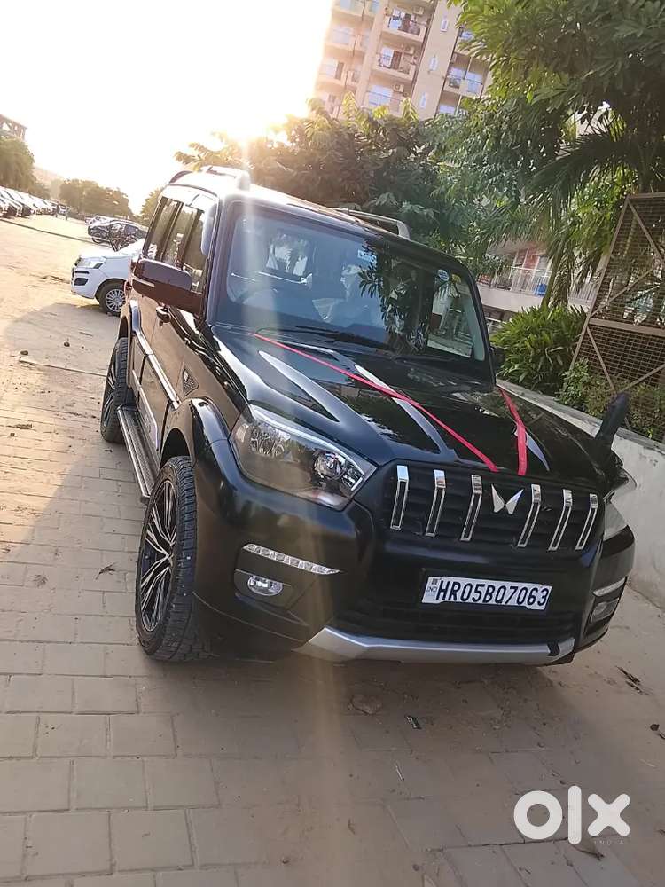 Mahindra Scorpio Classic 2025 Diesel 6000 Km Driven