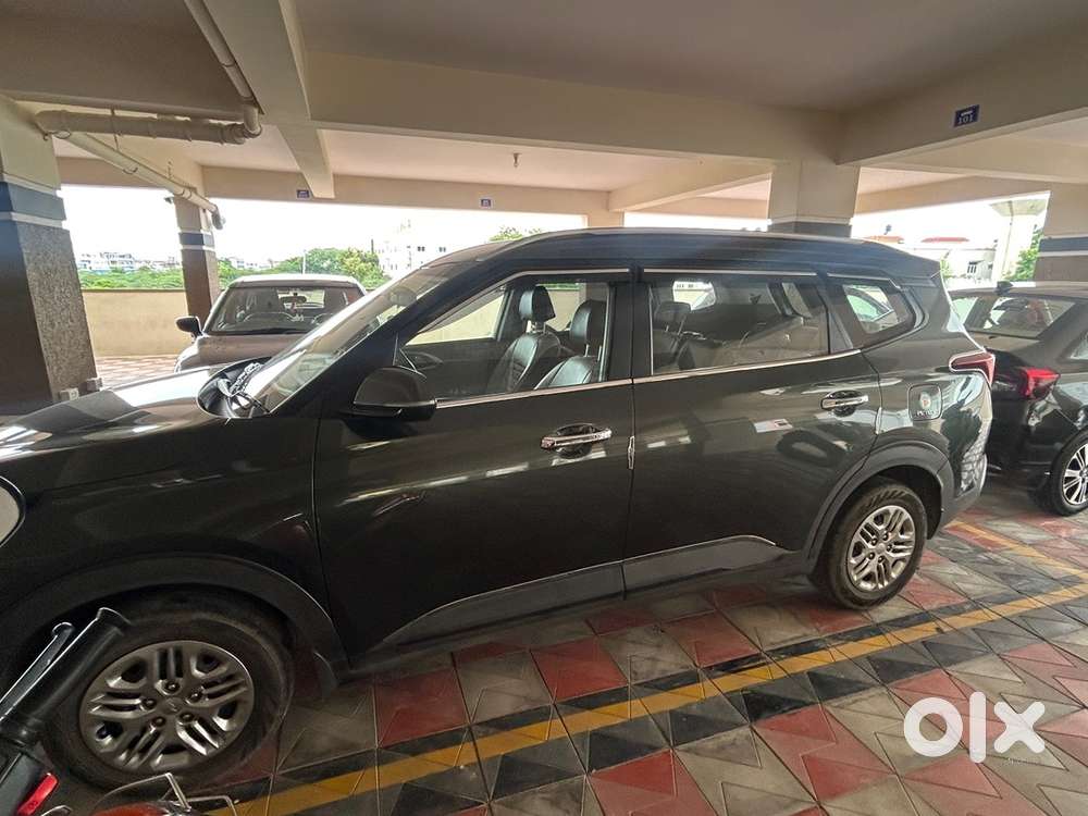 Kia Carens Petrol Manual 2024