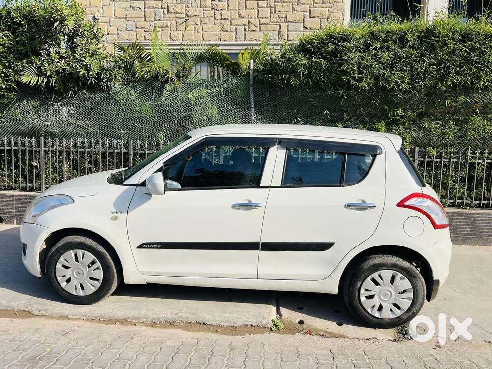 Maruti Suzuki Swift Lxi Option, 2011, Petrol