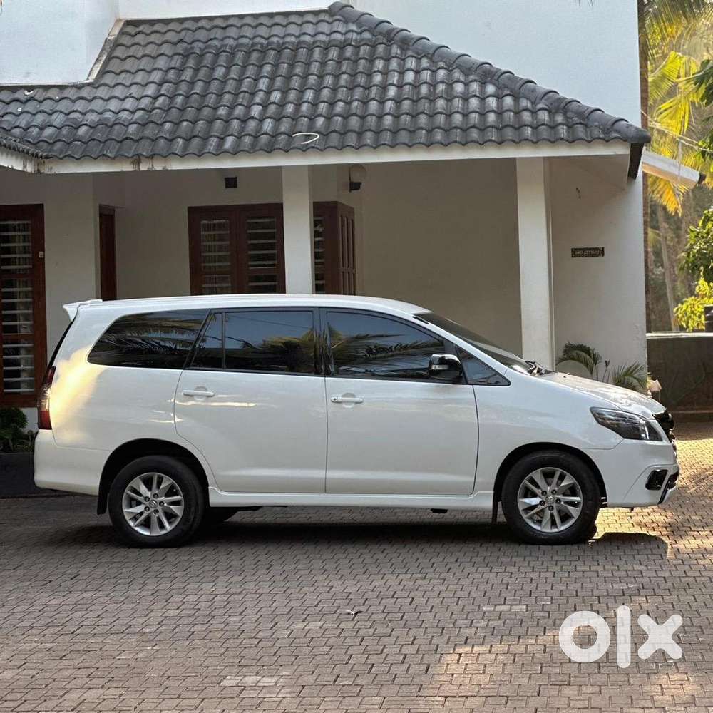 Toyota Innova 2015 Diesel Well Maintained