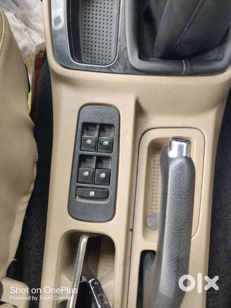 Mahindra Tuv 300 Mhawk100 T8 Amt, 2019, Diesel
