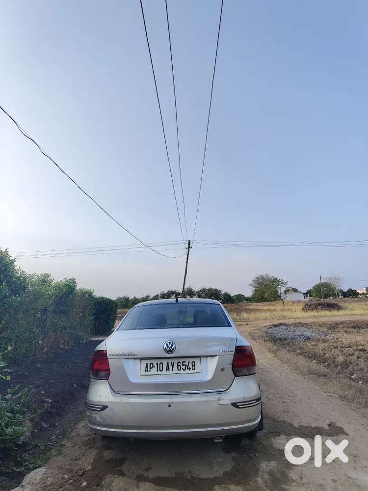 Volkswagen Vento 2011 Highline Petrol