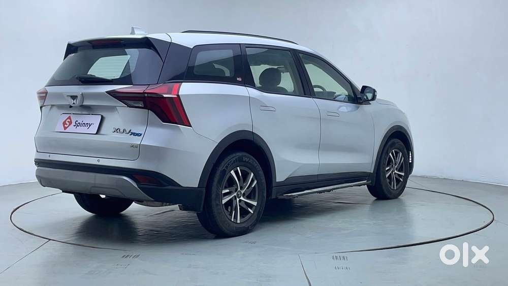 Mahindra Xuv700 2.0 Ax 5 Petrol Mt Str, 2021, Petrol