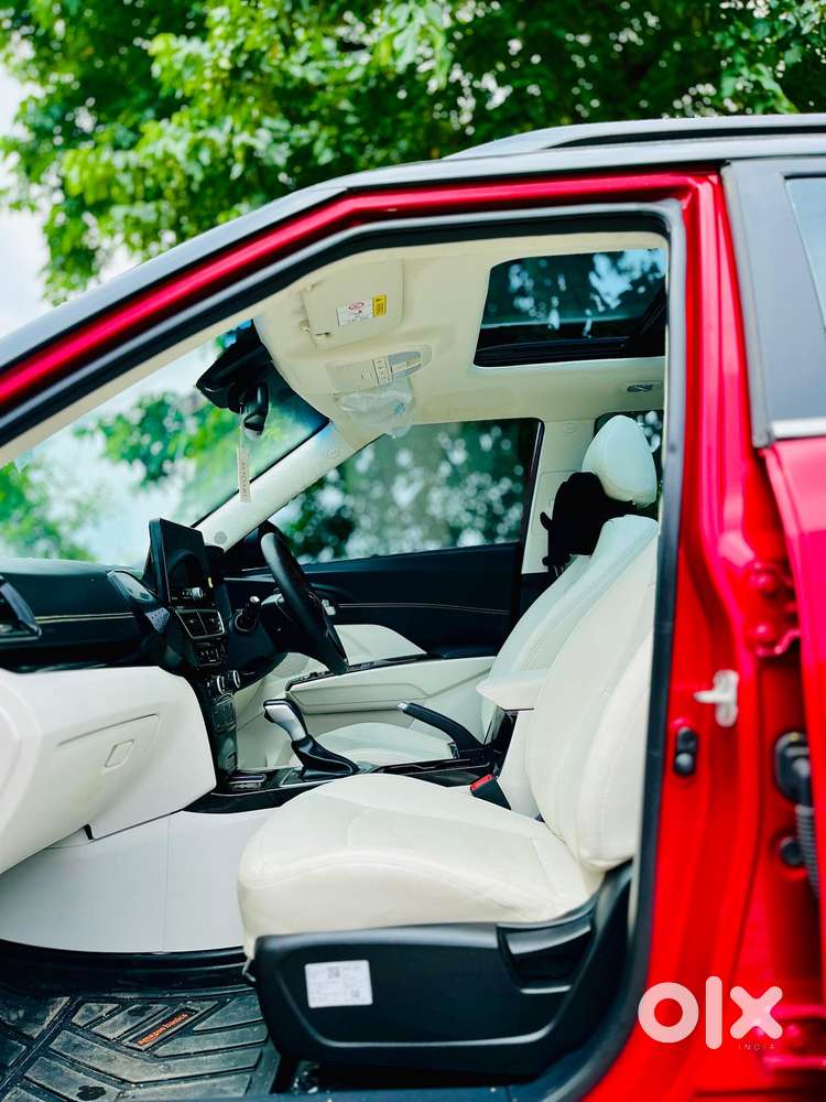 Mahindra Xuv 3xo, 2025, Petrol