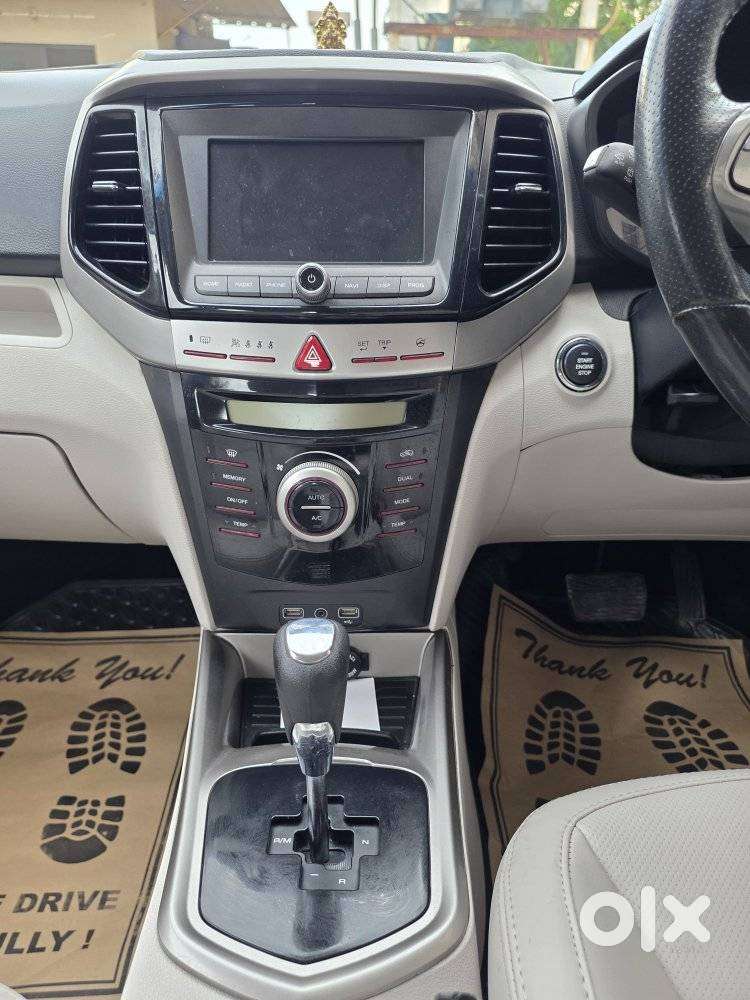 Mahindra Xuv300 1.2 W8 (o) Amt Petrol, 2021, Petrol