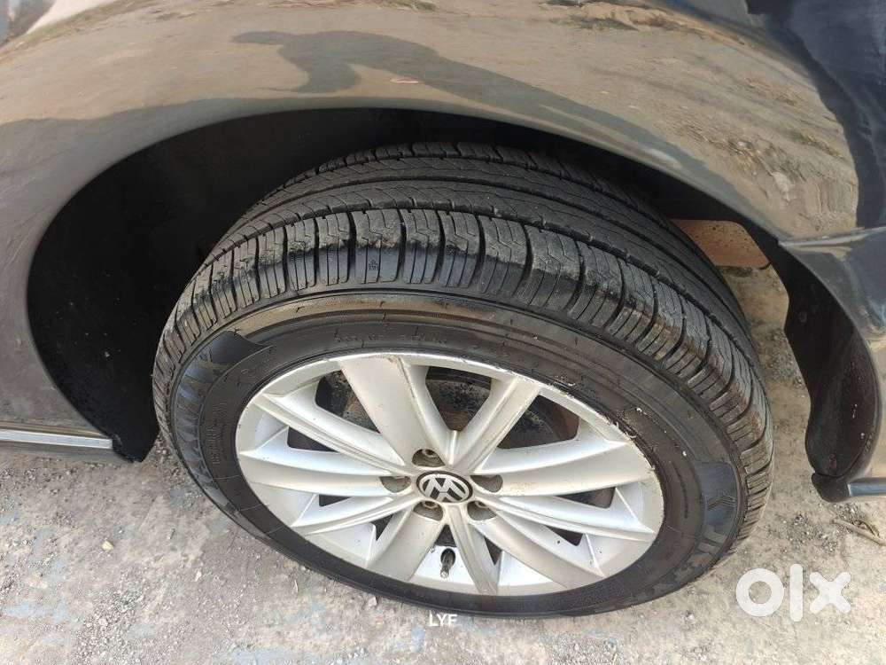 Volkswagen Vento 1.2 Tsi Highline At, 2016, Petrol