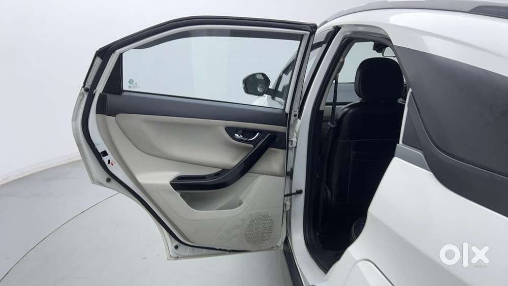Tata Nexon Xz Plus (hs), 2022, Petrol