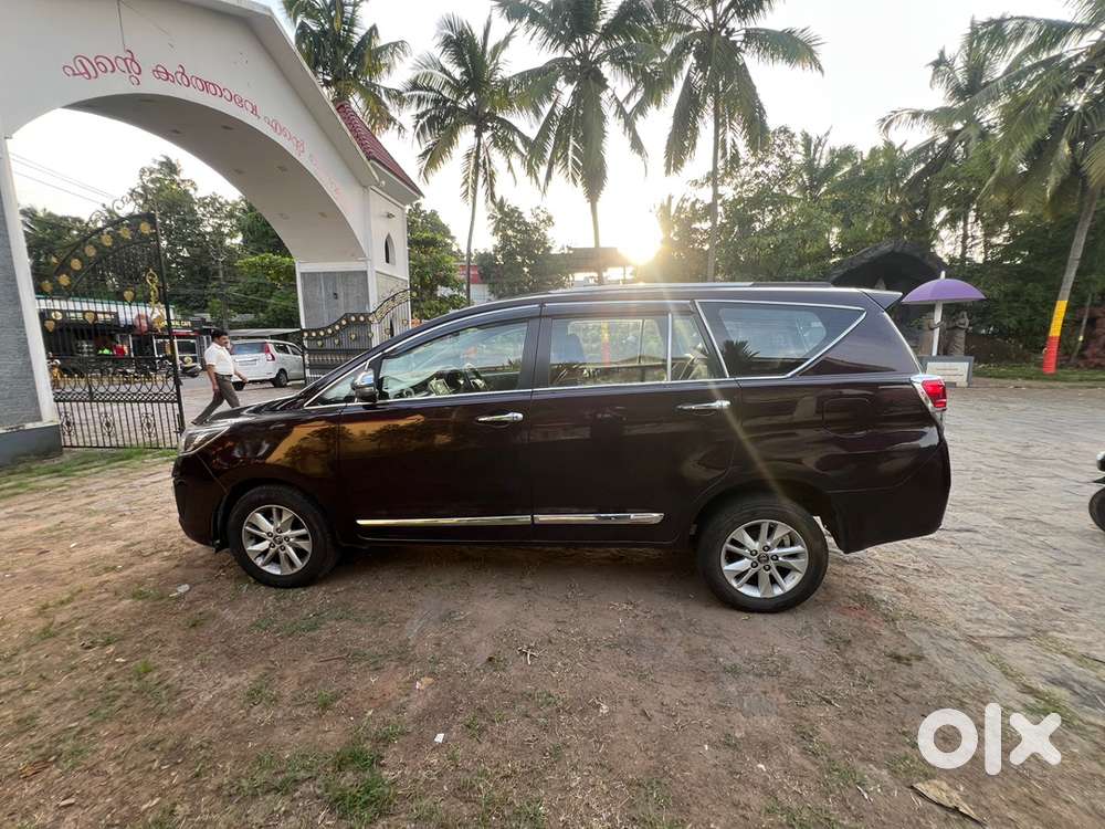 Toyota Innova Crysta 2.8 Automatic 2018