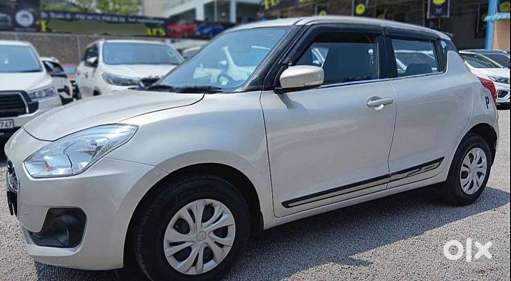Maruti Suzuki Swift Vxi + Manual, 2022, Petrol