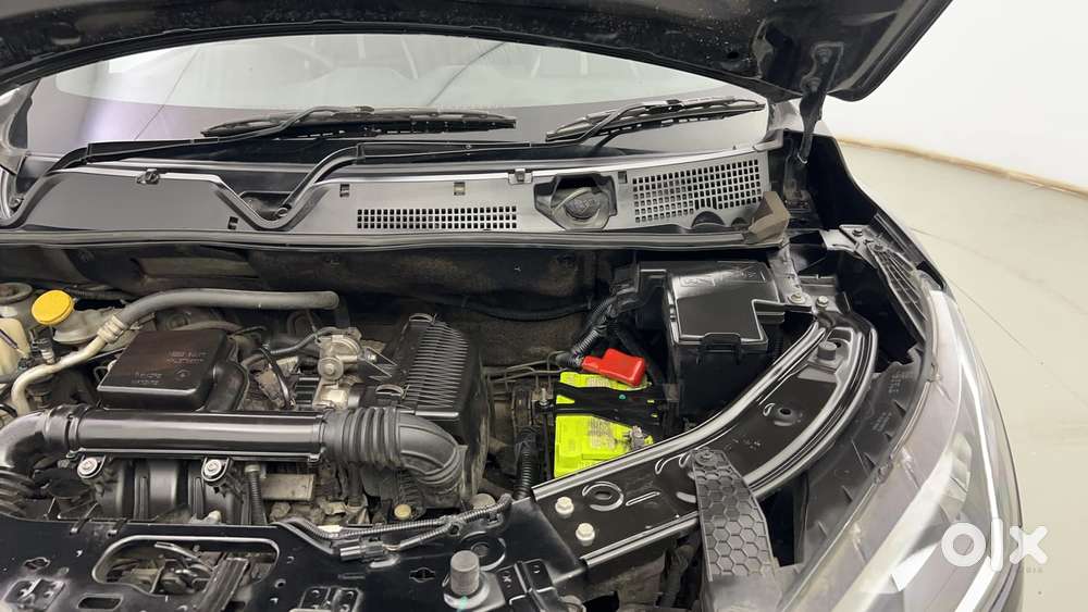 Nissan Magnite 1.0 Xv, 2022, Petrol