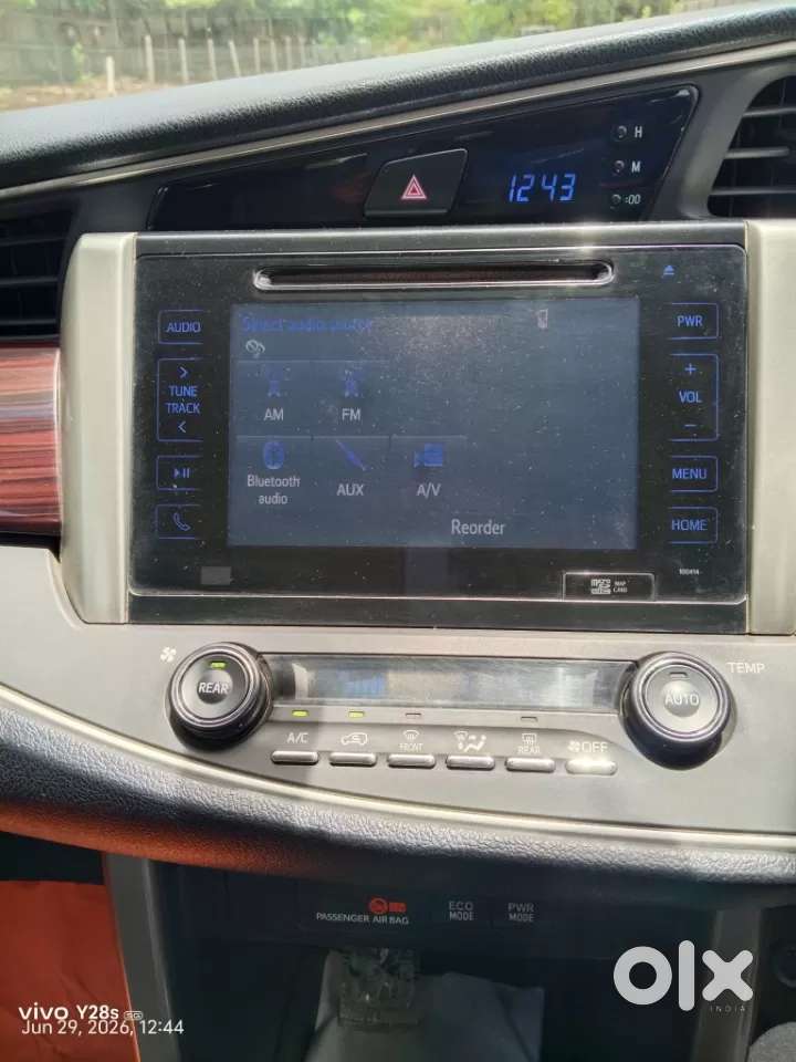 Toyota Innova Crysta [2020-ongoing] 2.4 Vx 7 Str, 2017, Diesel