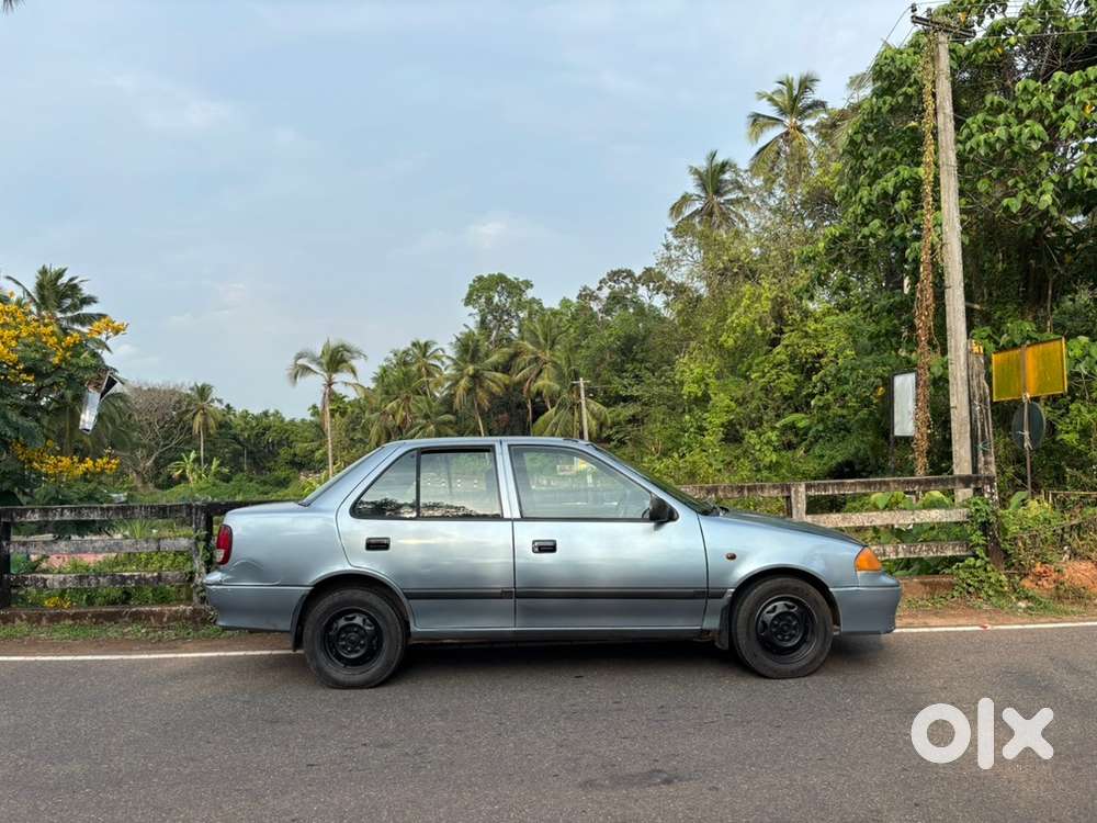 Maruti Suzuki Esteem 2000