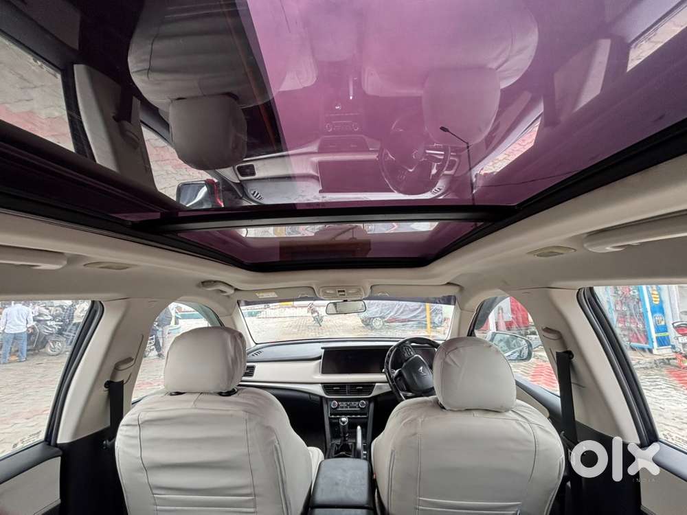 Mahindra Xuv700 2022 Petrol Well Maintained
