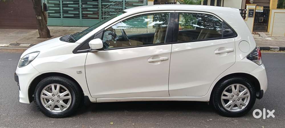 Honda Brio V Mt, 2014, Petrol