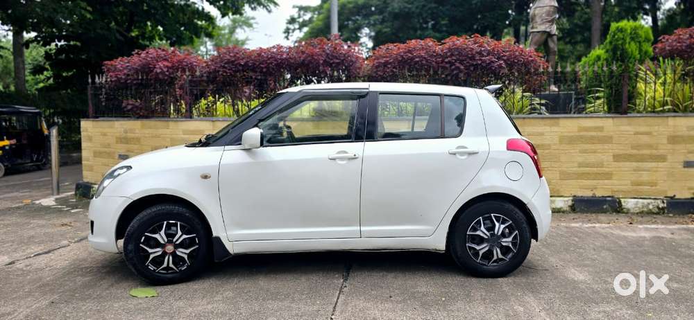 Maruti Suzuki Swift Vxi Cng, 2010, Cng & Hybrids