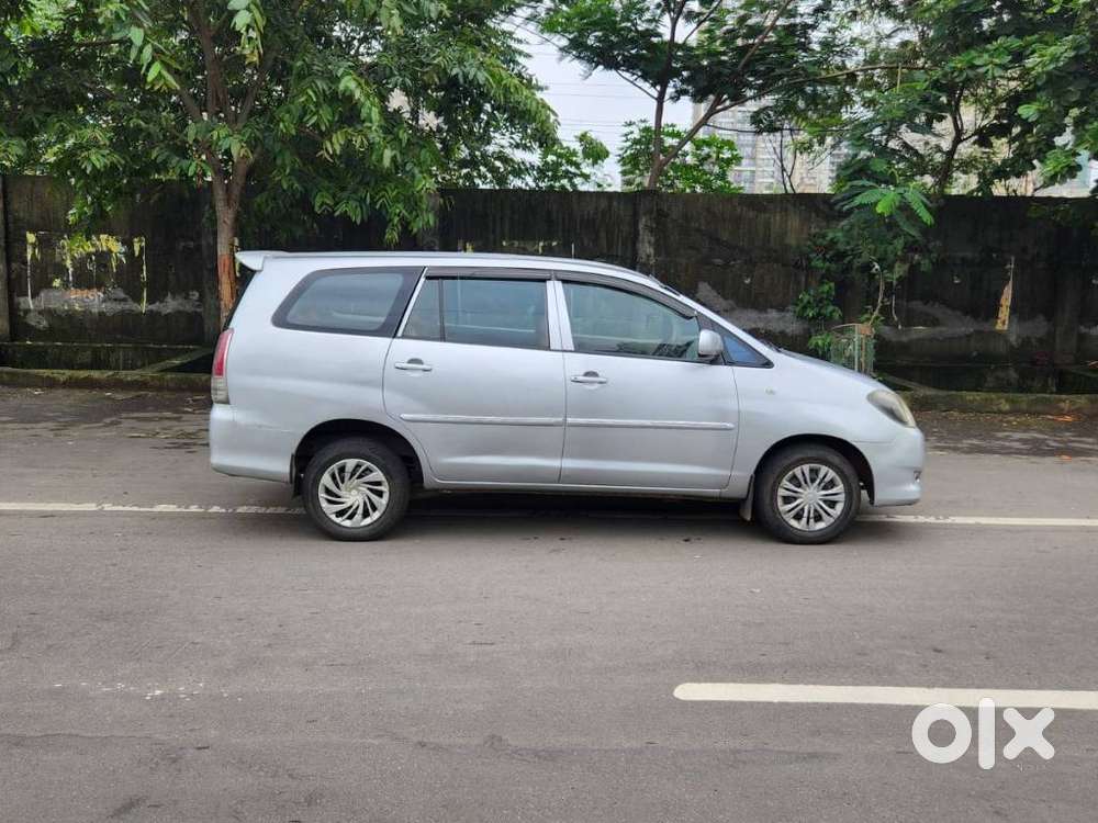 Toyota Innova 2.5 G (diesel) 8 Seater, 2010, Diesel