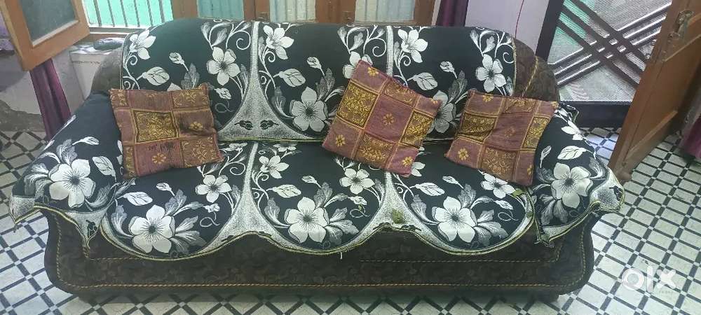 5 Seater Sofa set available for sale
