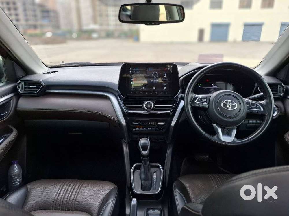Toyota Urban Cruiser Hyryder 1.5 V Hybrid, 2023, Petrol