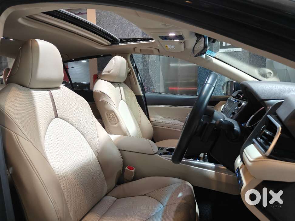 Toyota Camry Hybrid, 2020, Petrol