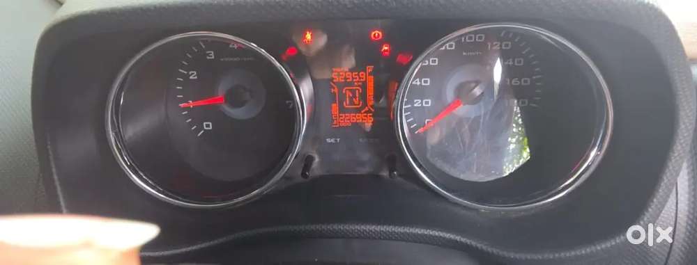 Mahindra Tuv 300 2017