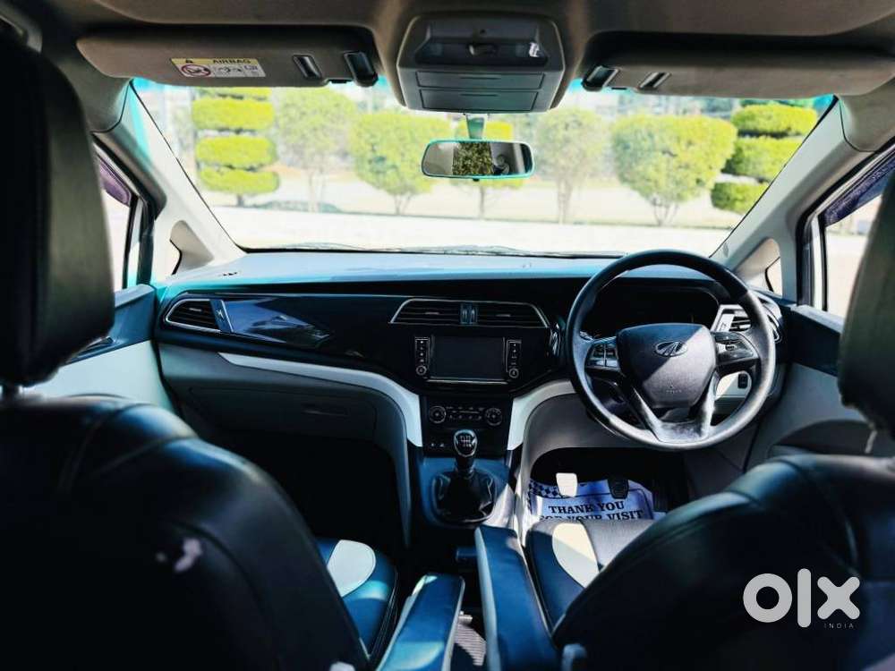 Mahindra Marazzo M6, 2018