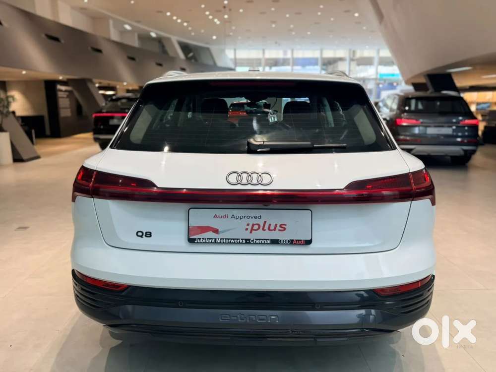 Audi Q8 E-tron, 2023, Electric
