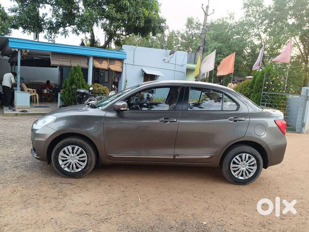Maruti Suzuki Dzire 1.2 Vxi, 2022, Petrol