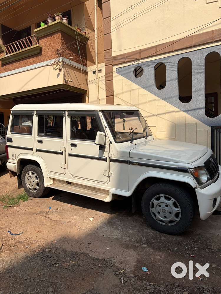 Mahindra Bolero Neo 2012