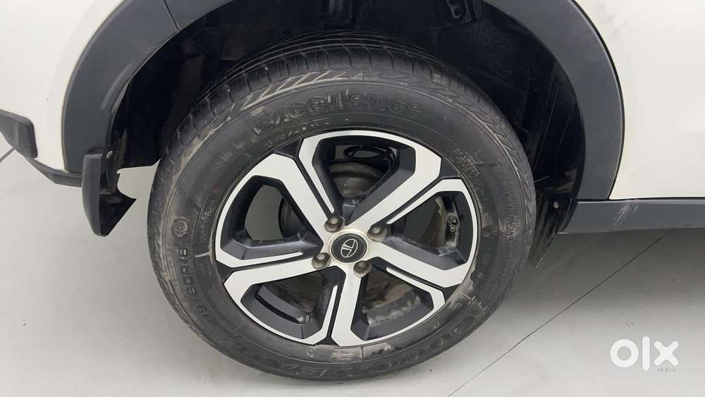 Tata Nexon 1.5 Revotorq Xza Plus S Amt, 2022, Petrol