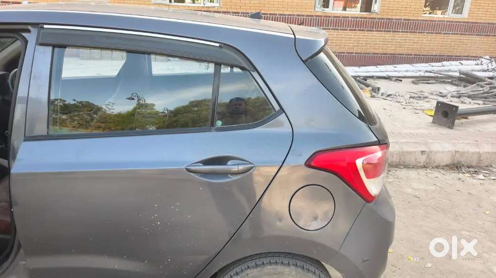 Hyundai Grand I10 2015 Diesel Well Maintained