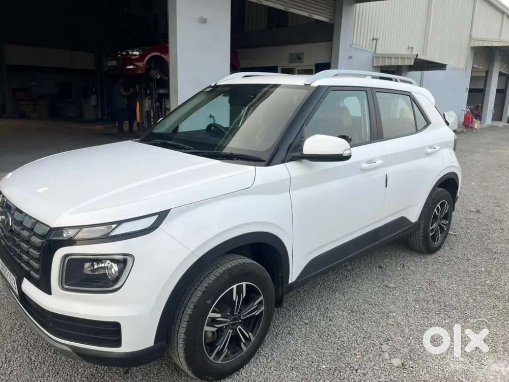 Hyundai Venue 1.2 2024 Petrol Manual