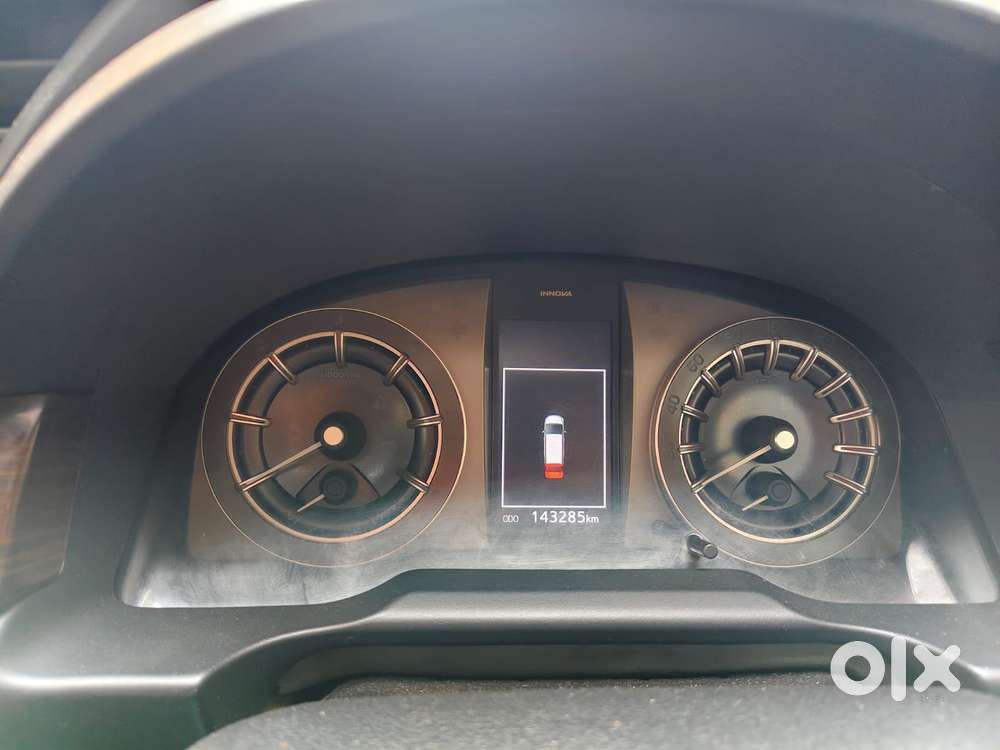 Toyota Innova Crysta 2.4 V 7 Str, 2017, Diesel