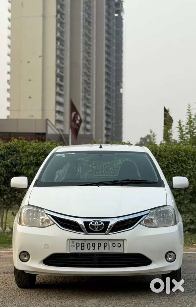 Toyota Etios Liva 1.2 G, 2012, Petrol