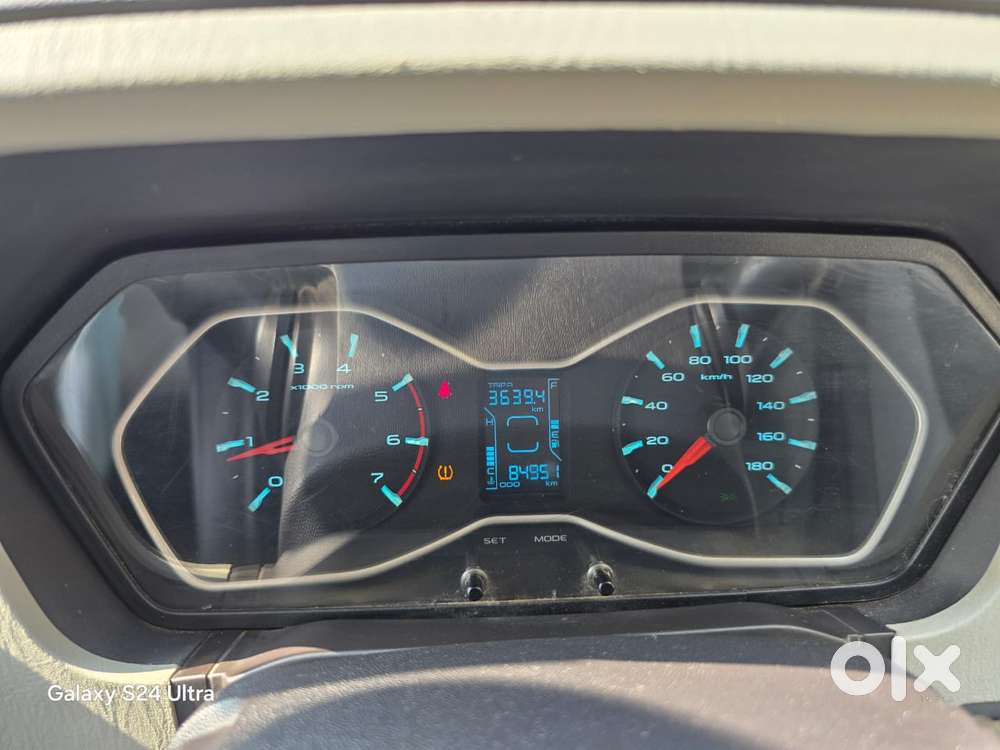 Mahindra Scorpio S10 8 Seater, 2015, Diesel