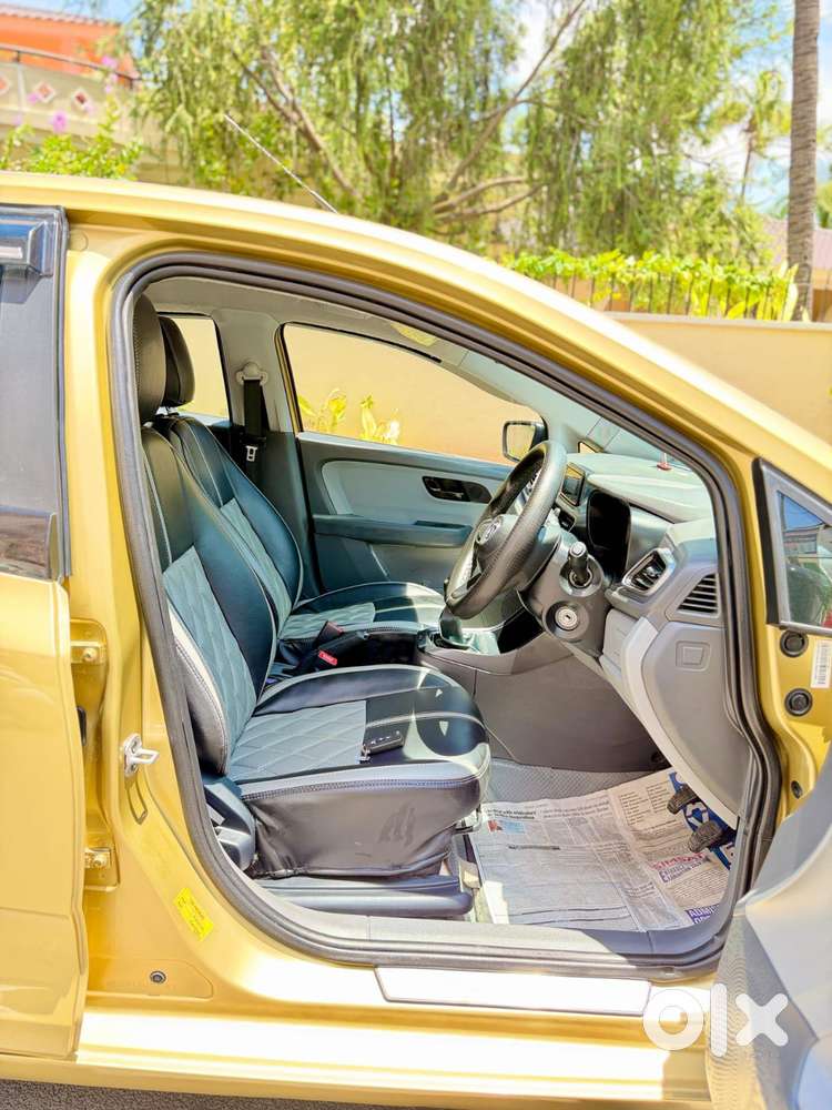 Tata Altroz 1.2 Xe, 2021, Petrol