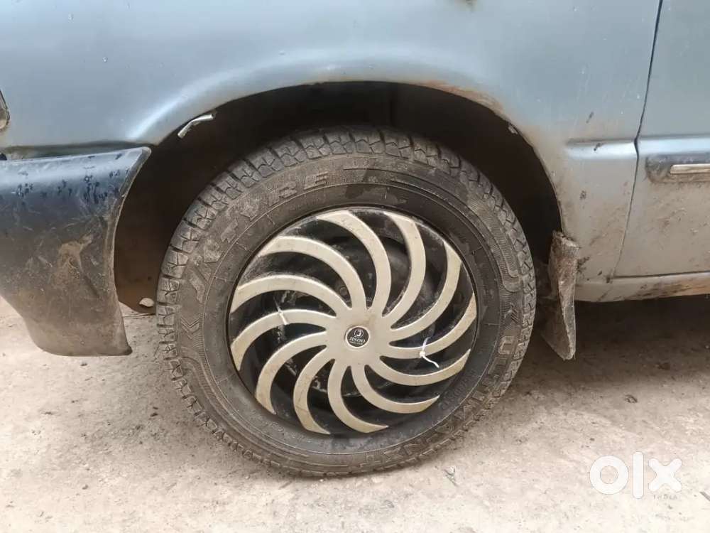 Ac Ok Hai Accha Cooling Karta Hai Sabhi Tyre 80%hai Engine Mast Hai