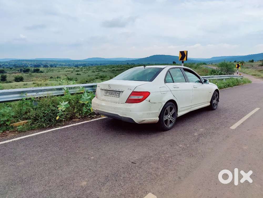 Mercedes-benz C Class 2015 Diesel 98000 Km Driven