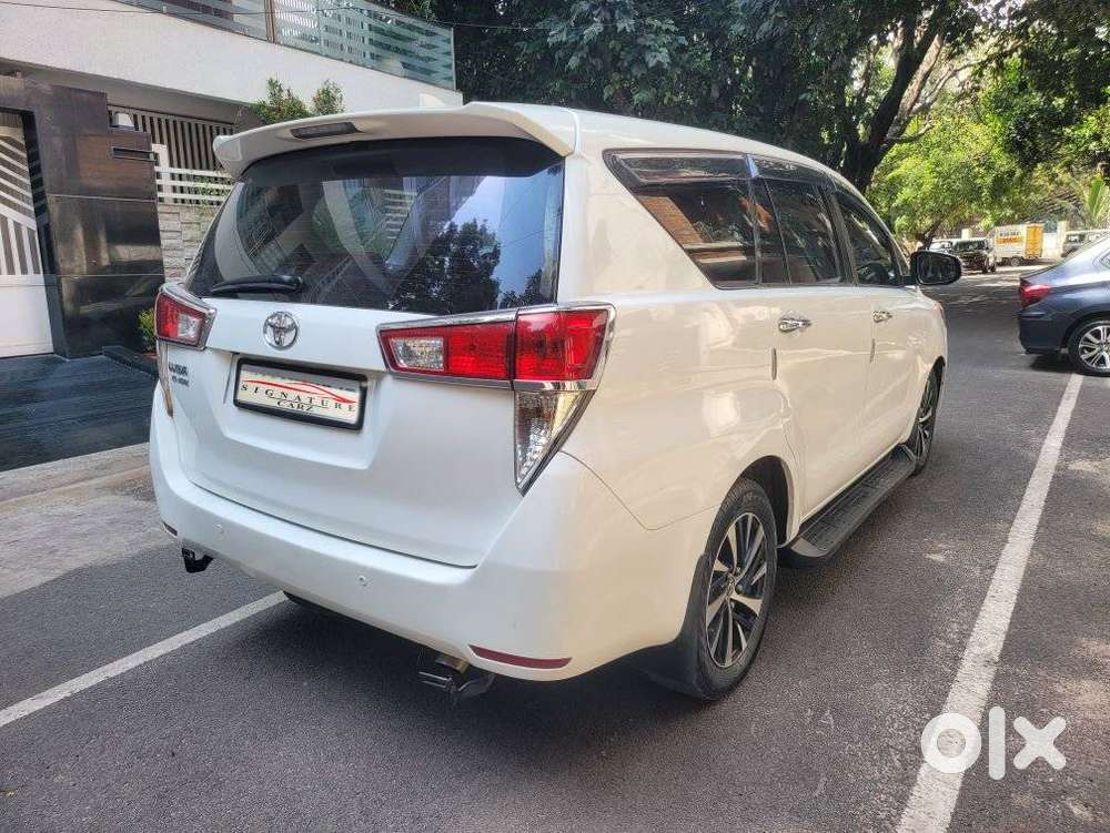 Toyota Innova Crysta 2.8 Zx At, 2016, Diesel