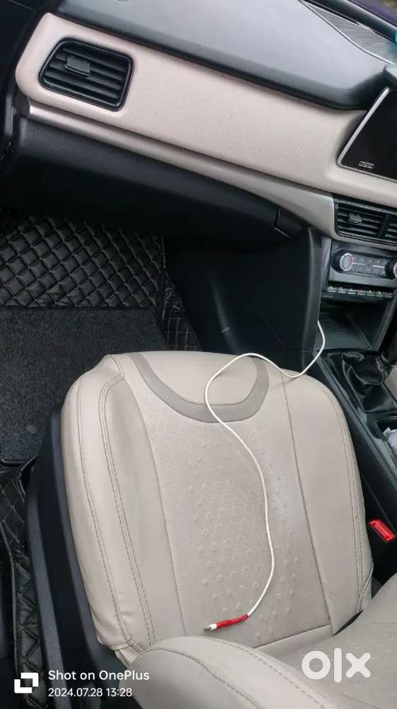 Mahindra Xuv700 2021 Petrol 63000 Km Driven