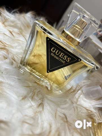 Guess perfume gold discount bottle