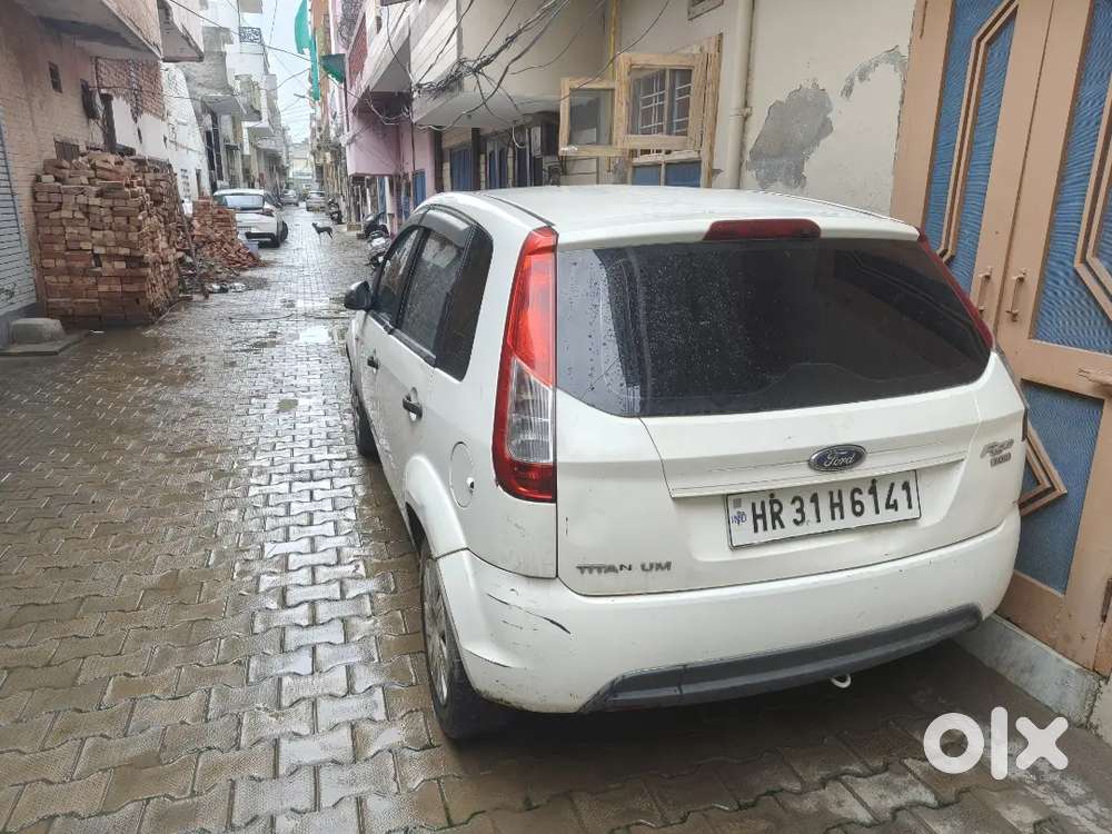 Ford Figo 1.4 Titanium 2013