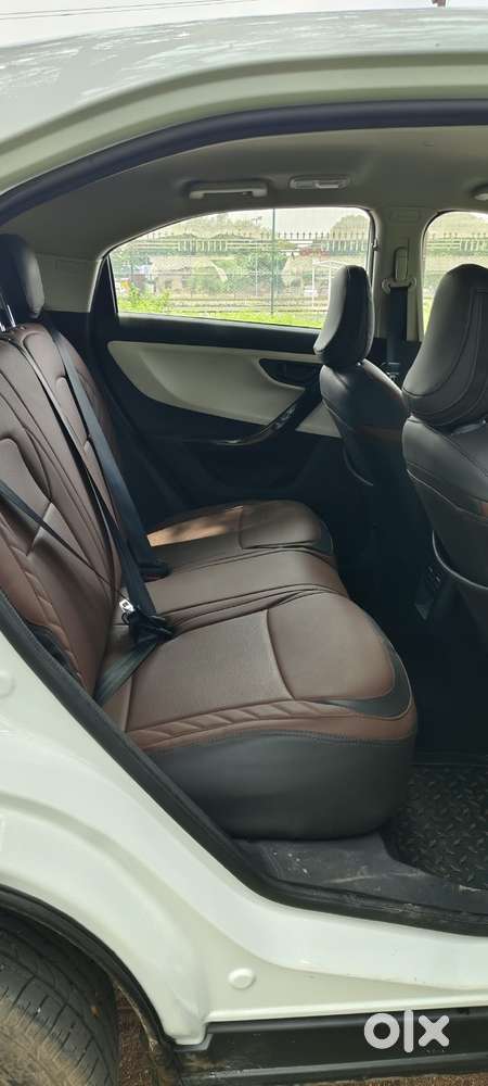Tata Curvv Creative 1.2 Revotron Petrol 6mt, 2025, Petrol