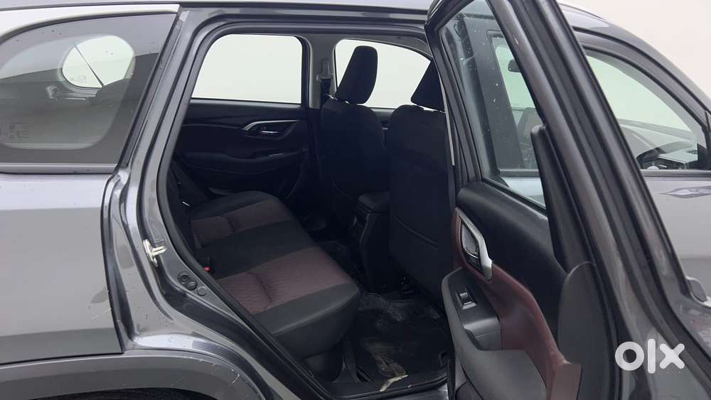 Maruti Suzuki Grand Vitara 1.5 Delta Smart Hybrid, 2025, Petrol