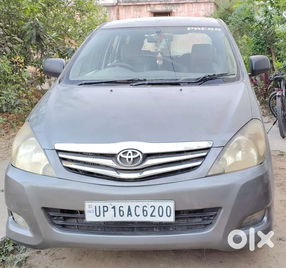Toyota Innova 2011 Diesel 200000 Km Driven