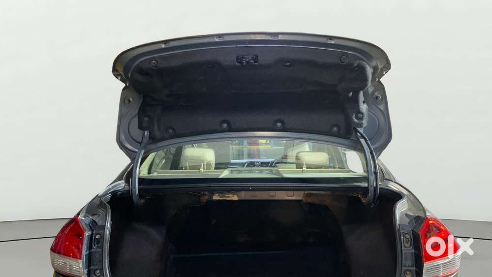 Maruti Suzuki Ciaz 1.5 Alpha Shvs Petrol, 2021, Petrol