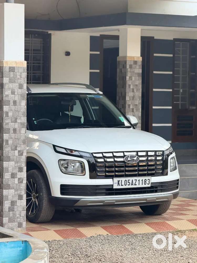 Hyundai Venue 2022 Urgent Sale Negotiable Price Neat Condition