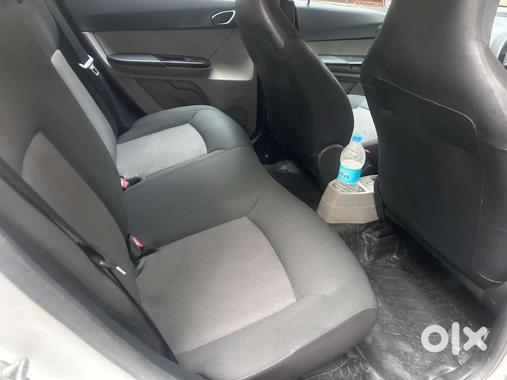 Tata Tiago 1.2 Revotron Xt, 2018, Petrol