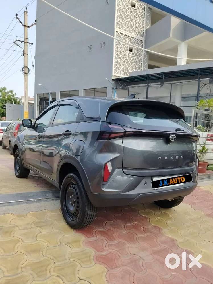 Tata Nexon Smart Plus S 1.2 Revotron Petrol 5 Mt, 2024, Petrol