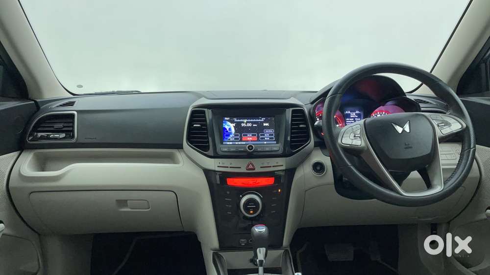Mahindra Xuv300 W8 (o) 1.5 Diesel Amt, 2023, Diesel