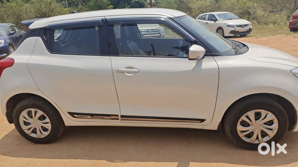 Maruti Suzuki Swift 1.2 Vxi (o), 2023, Petrol
